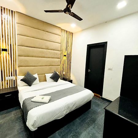 Fussion Homestay Агра Экстерьер фото